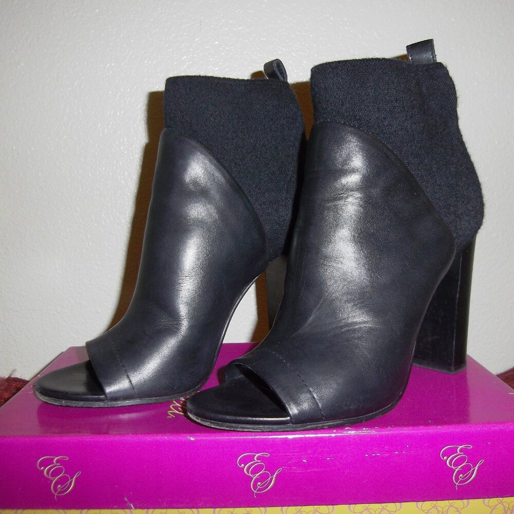 Vince Black Leather & Wool Peep Toe Heel Booties sz 7 1/2 M